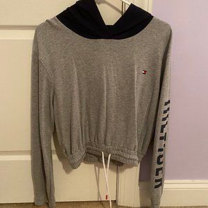 TOMMY HILFIGER Medium Grey Cropped Sweatshirt